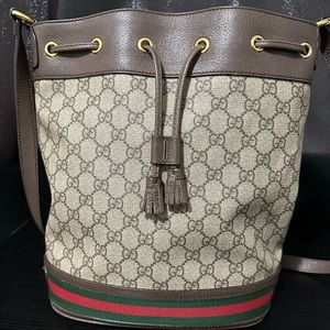 GUCCI OPHIDIA GG MONOGRAM BUCKET BAG